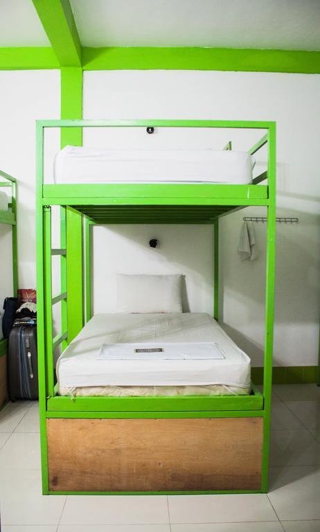 بنوم بنه Top Banana Guesthouse & Rooftop Bar المظهر الخارجي الصورة