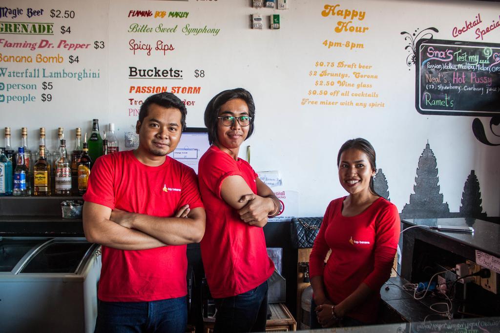 بنوم بنه Top Banana Guesthouse & Rooftop Bar المظهر الخارجي الصورة