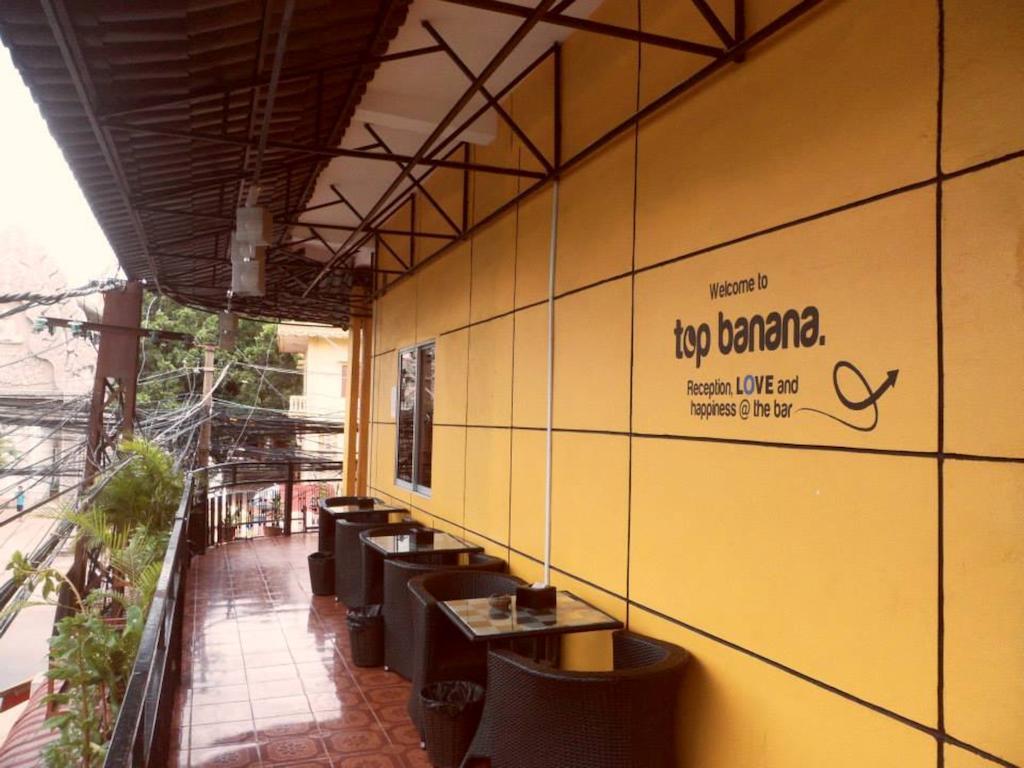 بنوم بنه Top Banana Guesthouse & Rooftop Bar المظهر الخارجي الصورة